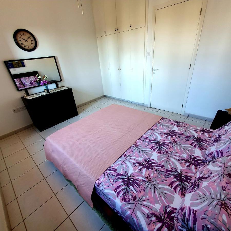 Owls Nest Townhouse Villa Paphos ภายนอก รูปภาพ