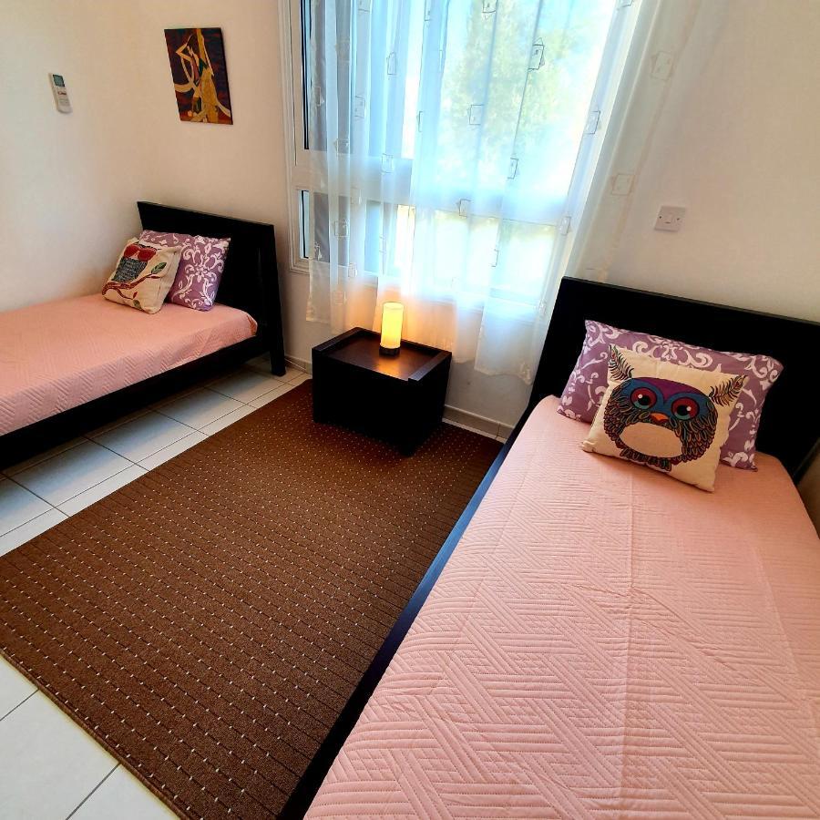 Owls Nest Townhouse Villa Paphos ภายนอก รูปภาพ