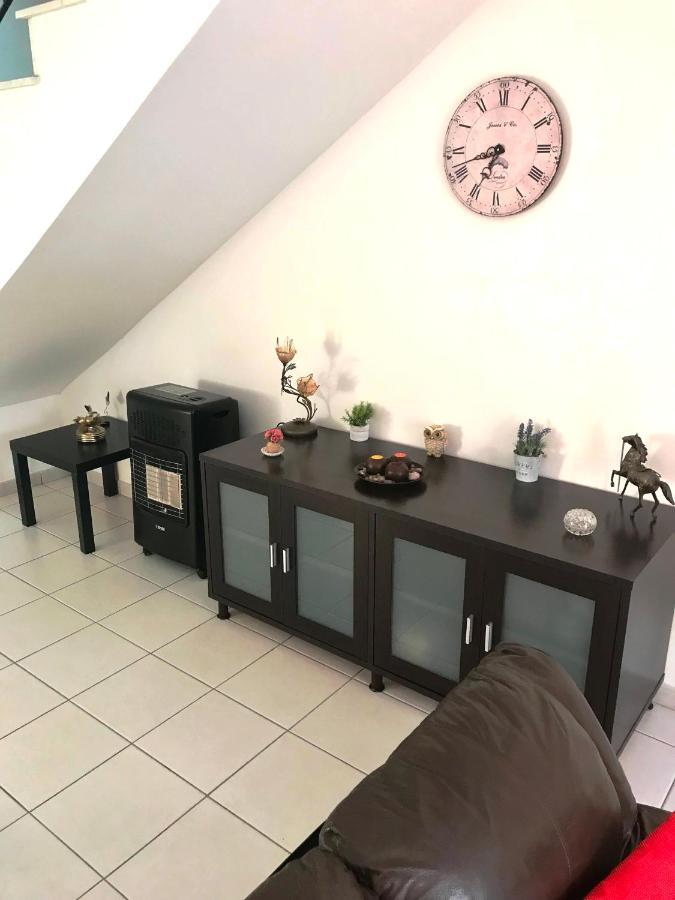 Owls Nest Townhouse Villa Paphos ภายนอก รูปภาพ