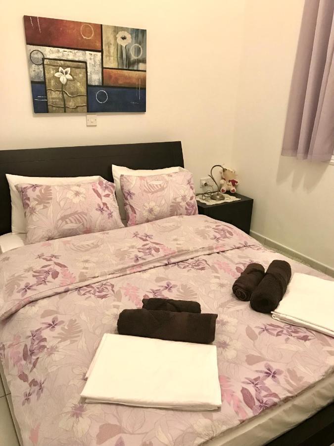 Owls Nest Townhouse Villa Paphos ภายนอก รูปภาพ